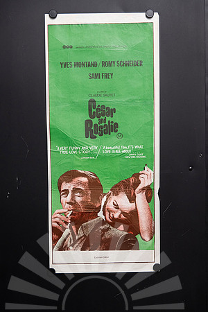 Original 1972 Australian Daybill for César and Rosalie starring Yves Montand, Romy Schneider and Sami Frey, featuring minimalist green photographic artwork.