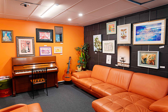 Sunset Framing & Gallery on Central Rd, Port Macquarie