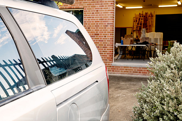 Safe, professional art delivery across NSW. We transport, store, and install artworks for homes, galleries, collectors, and exhibitions.